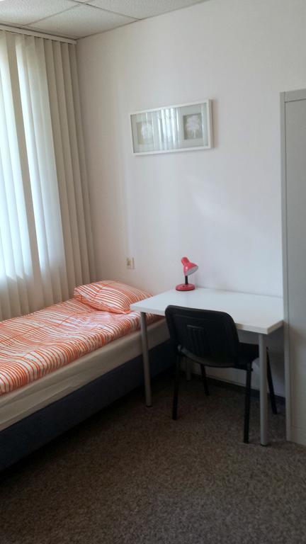 Erasmus House Hostel Warsaw Ngoại thất bức ảnh